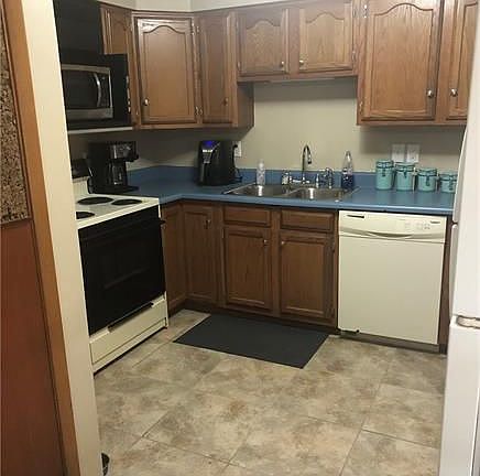 3rd image of 308 Amapola Cir