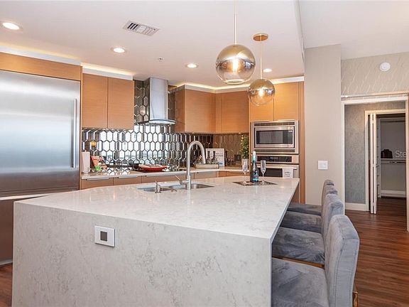 4th image of 175 1st St S APT 805