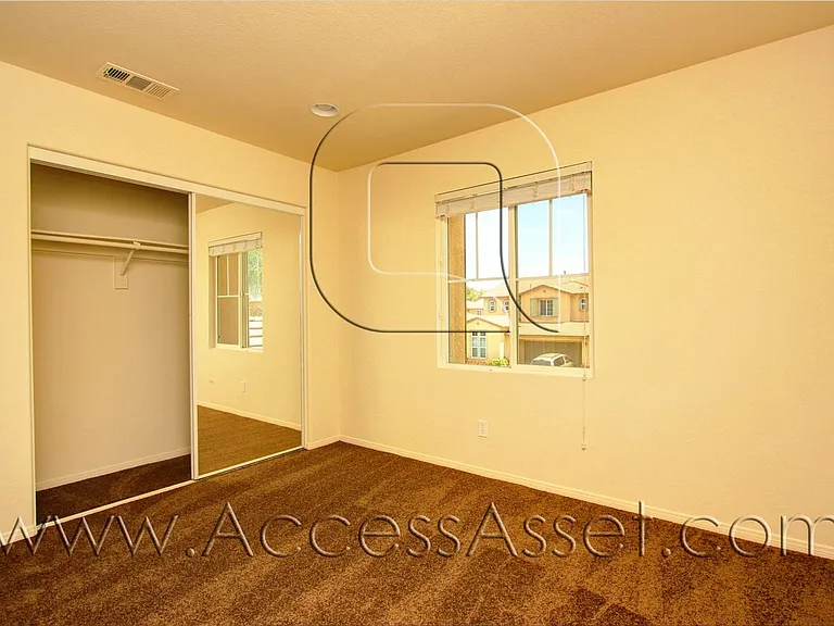 32009 Merano St — Photo 8