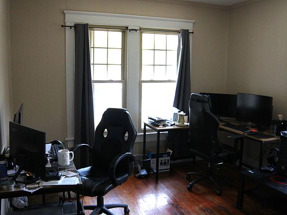 4th image of 1211 Sholar Ave