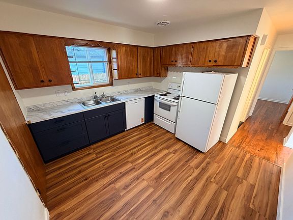 5th image of 4525 Rivercrest Dr N #0