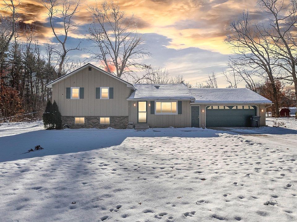 1st image of 26196 Lakeview Dr