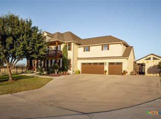 311 Ski Plex Dr, Seguin, TX 78155