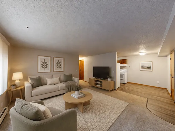 Newly Renovated 2 Bedroom Apartment On The West Side