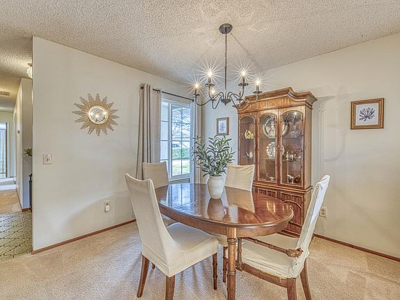 5th image of 459 Lewis Pl