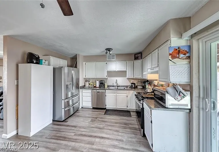 861 E Hacienda Ave — Photo 6