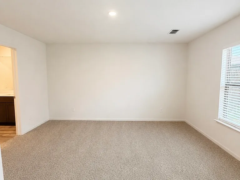 13604 Mineral Rd — Photo 9