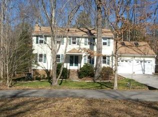 3904 Woodbridge Ct, Chester, VA 23831