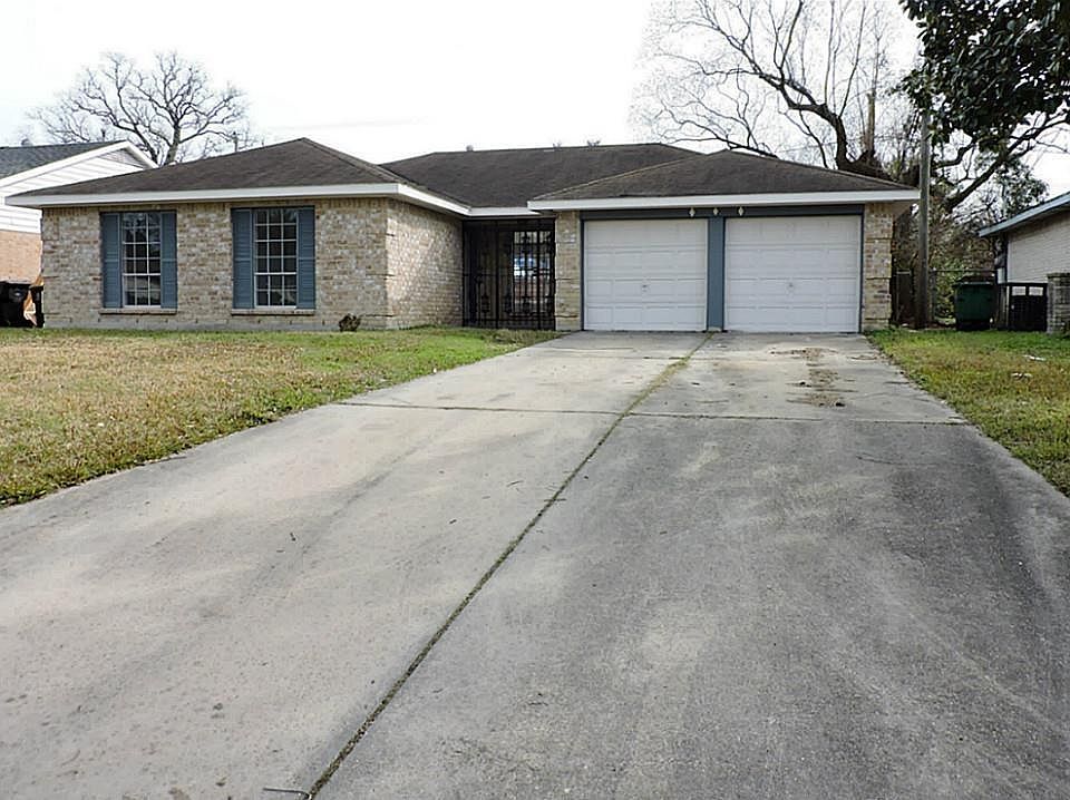 1st image of 6502 Grey Oaks Dr