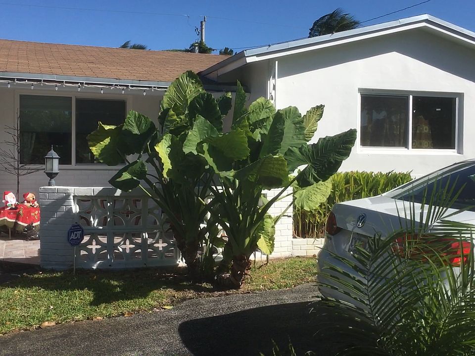 1st image of 831 S Highland Dr