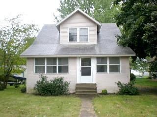 2nd image of 109 E Meadow Heights Ave