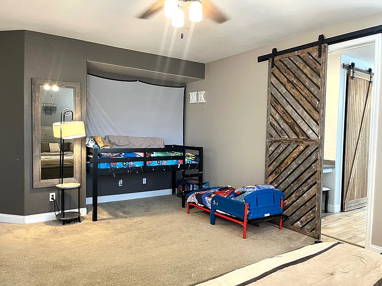7729 Villa Gabriela Ave #B — Photo 38