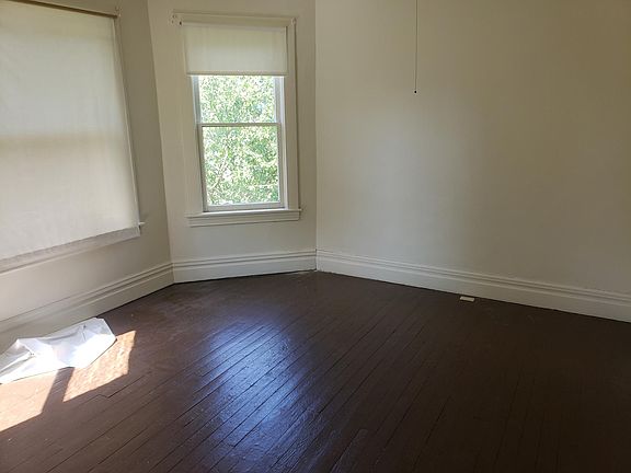 5th image of 320 Dravo Ave #1