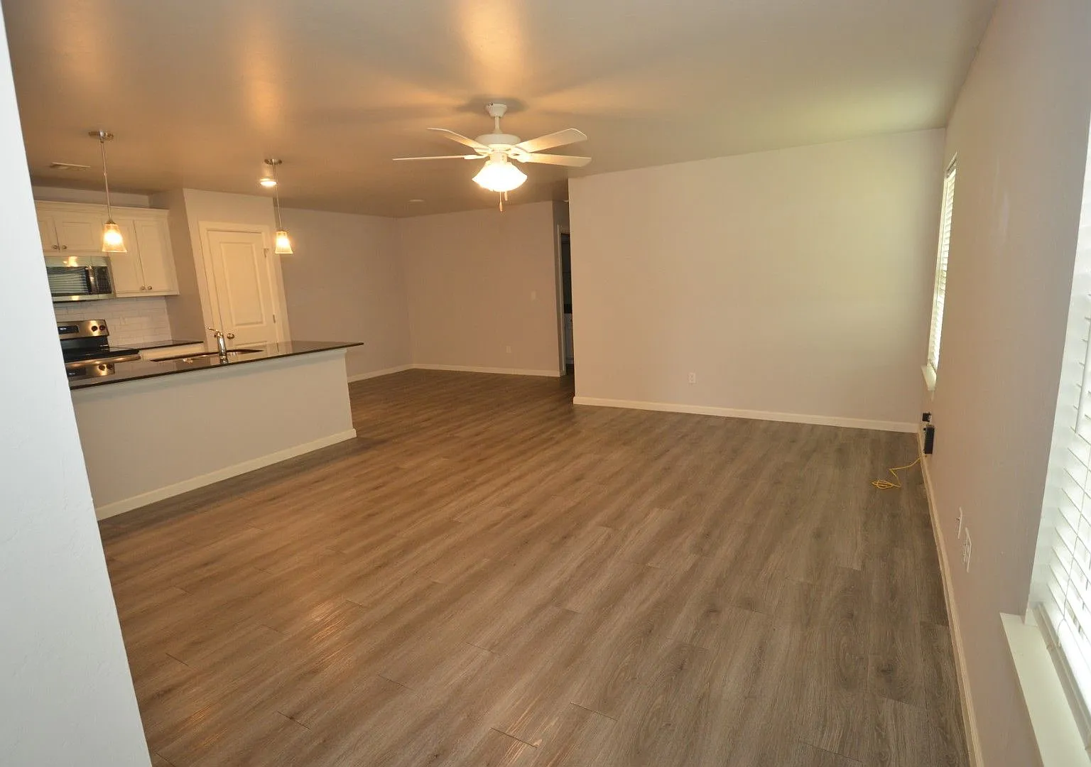 TJ 21 - 11209 11211 Howard Dr — Photo 4