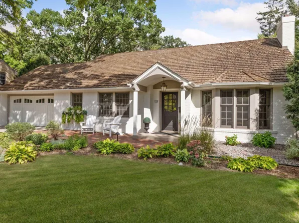 137 Holly Rd, Hopkins, MN 55343