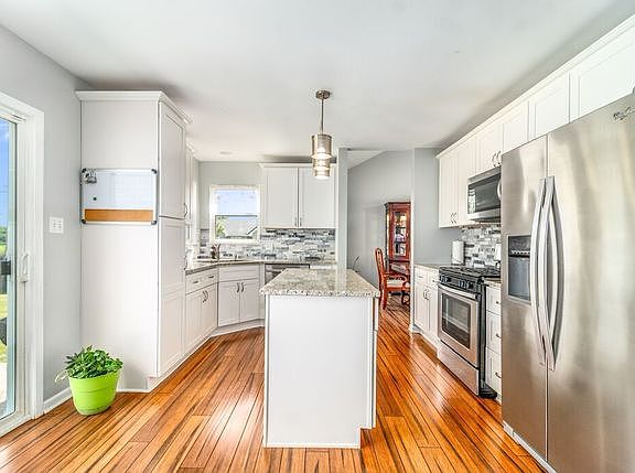 4th image of 4701 Swan Ct