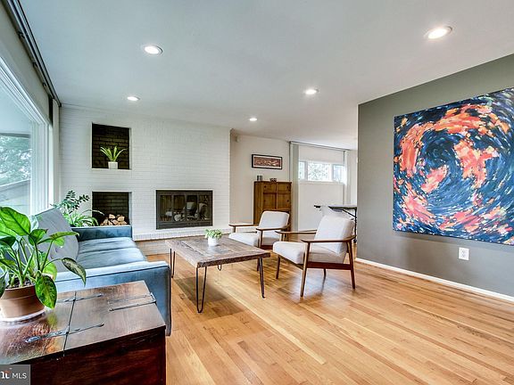5th image of 7014 Marguerite Ct
