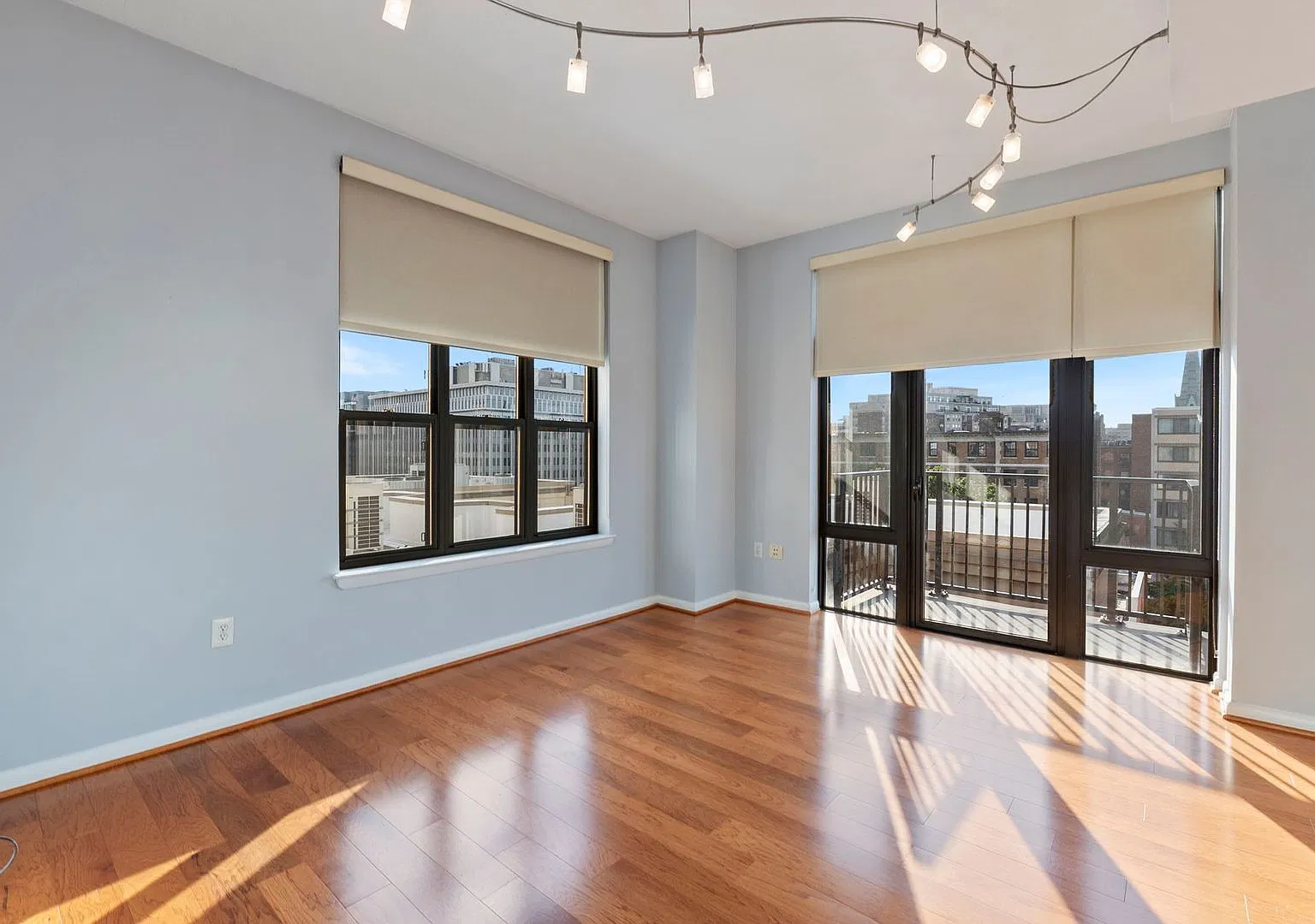 Modern Downtown DC Condo in Prime Logan Circle Location — Photo 4