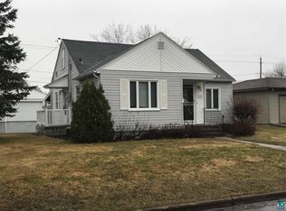 747 Hawthorne St, Cloquet, MN 55720