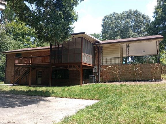 4th image of 606 Willowmoore Ave