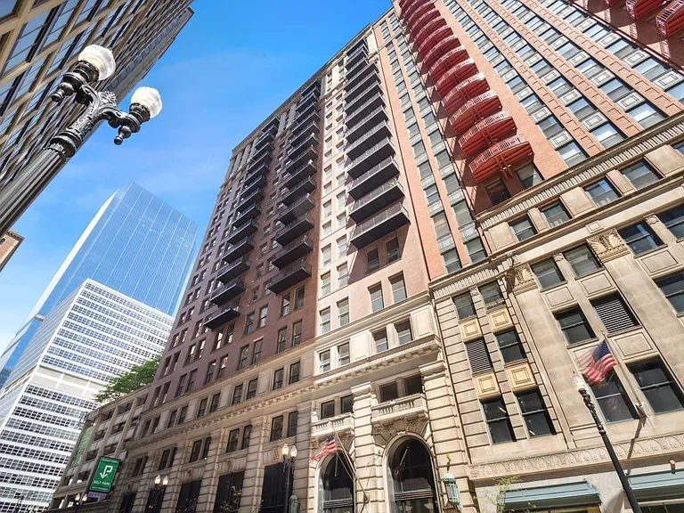 212 W Washington St #1613 — Photo 1