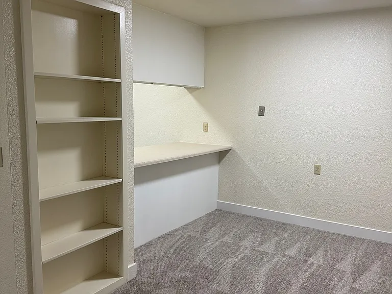 2950 Portage Bay — Photo 138