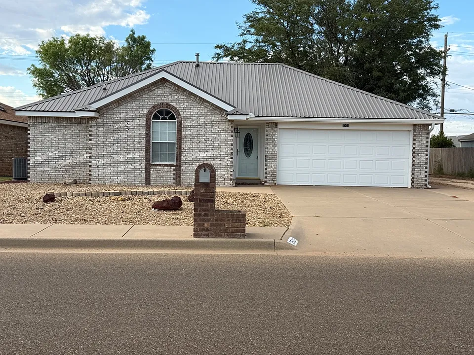 2501 Fred Daugherty Ave