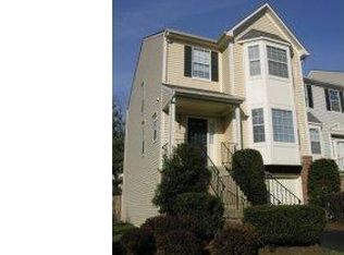 6880 Kerrywood Cir, Centreville, VA 20121
