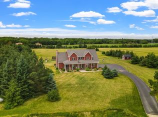 N9611 Kettle Cove Rd, Eagle, WI 53119