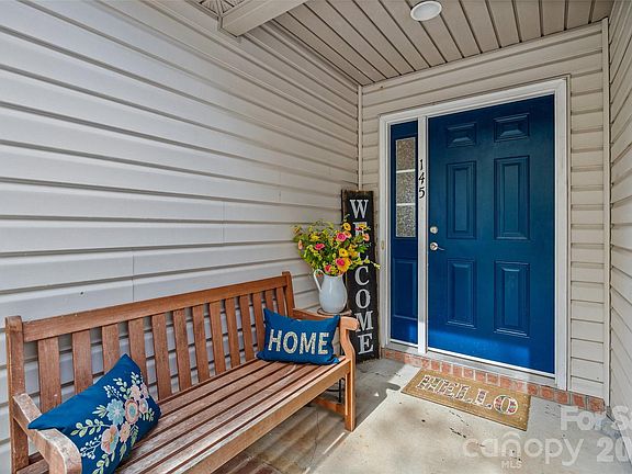 2nd image of 145 Pheasant Ridge Cir