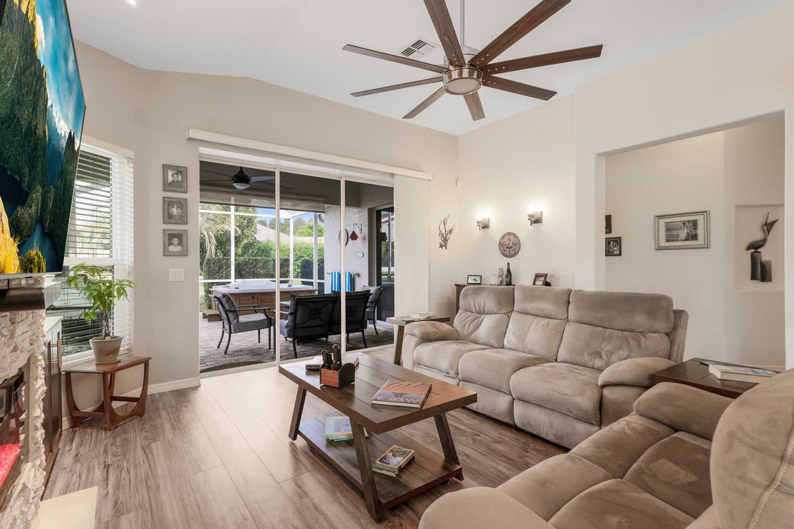 next background image