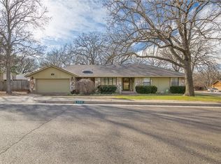 3201 Adobe Dr, Edmond, OK 73013