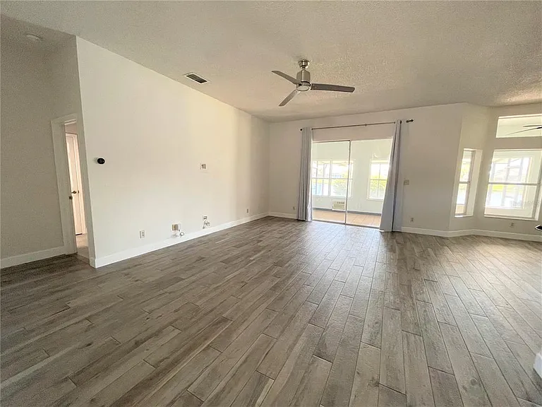 3913 Kiawa Dr — Photo 7
