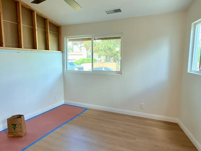 1401 N Elm St — Photo 10