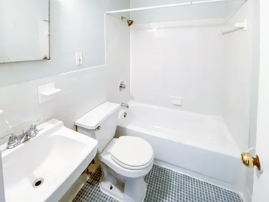 Rented by Nooklyn NYC LLC | media 3