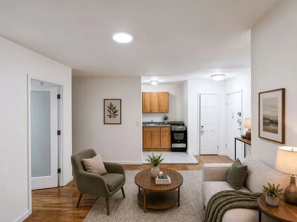 220 E 49th St APT 4B, New York, NY 10017