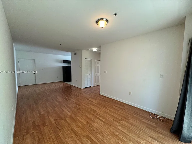 529 NE 62nd St #203 — Photo 7