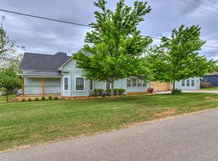 802 N Ash St, Guthrie, OK 73044