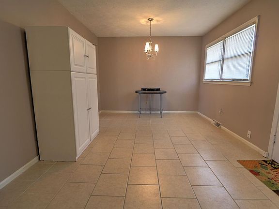 5th image of 108 Eastern Hills Dr