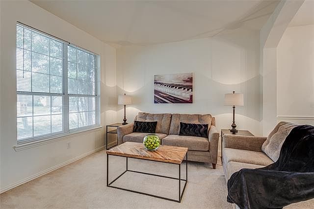 1st image of 3106 Poplar Hill Trl