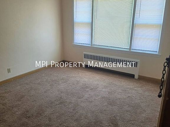 4th image of 332 N 75th St #7