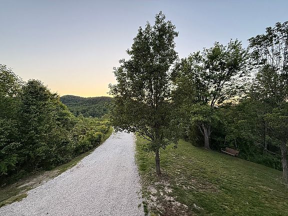 2nd image of 296 Mill Knob Rd