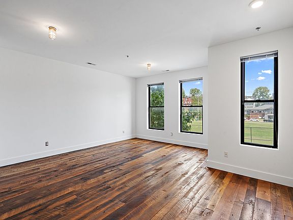 2nd image of 1225 4th Ave S APT 209