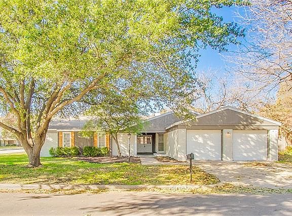 2nd image of 15556 Leavalley Cir