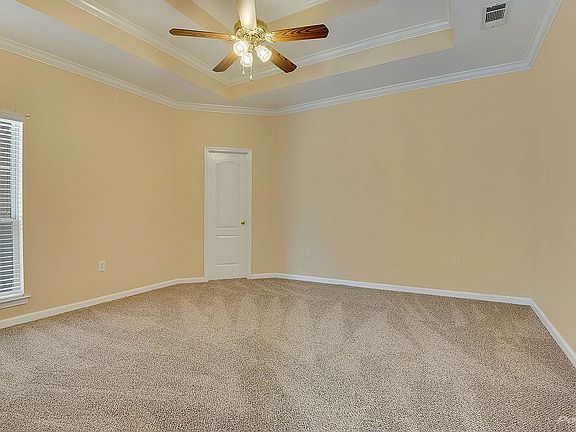 5th image of 8039 Acadiana Ave