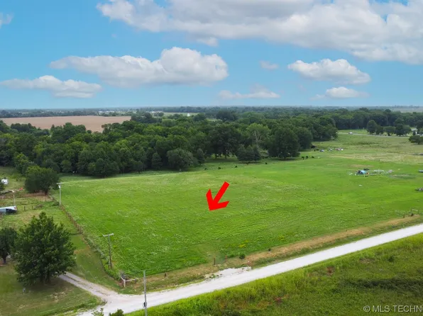 2 E 211th St S, Porter, OK 74454