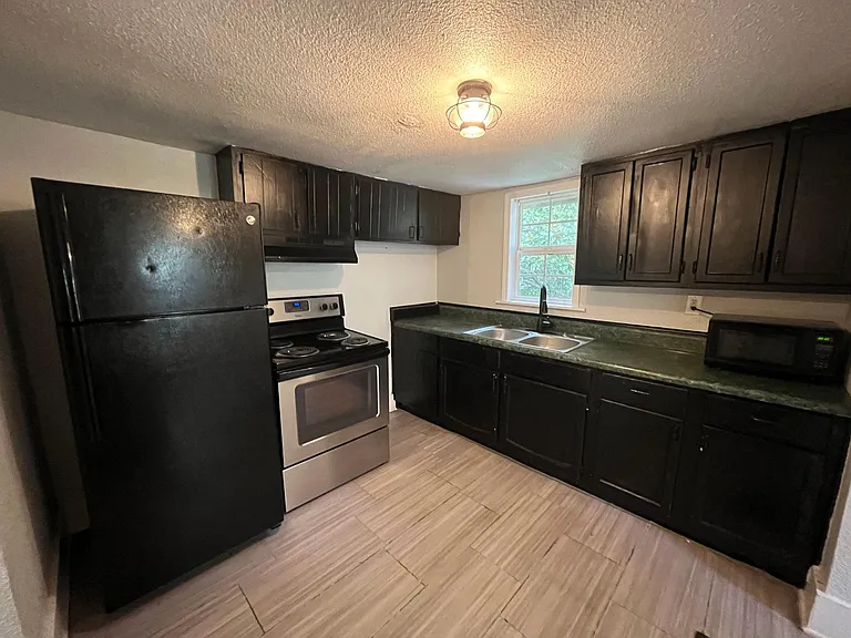 2328 Batavia St — Photo 7