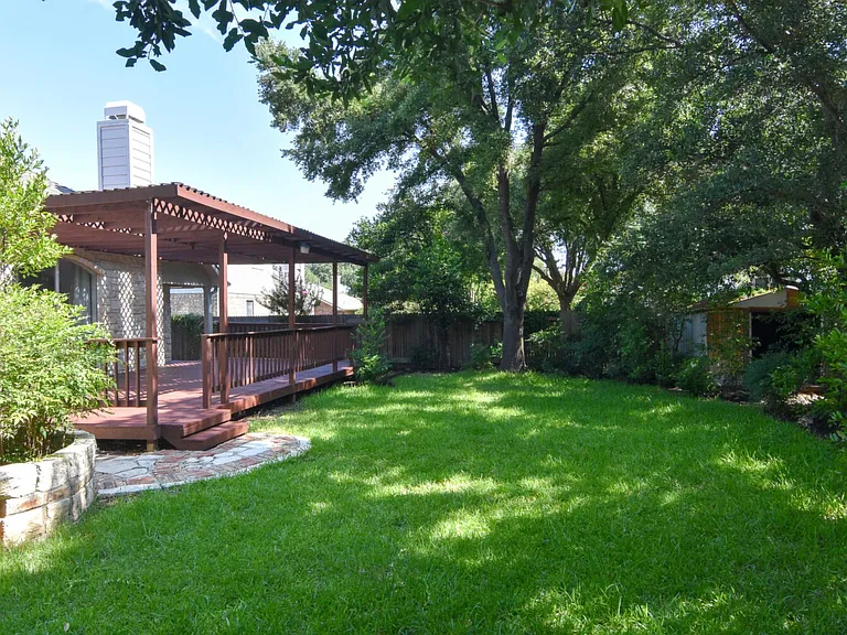 15001 Calaveras Dr — Photo 32