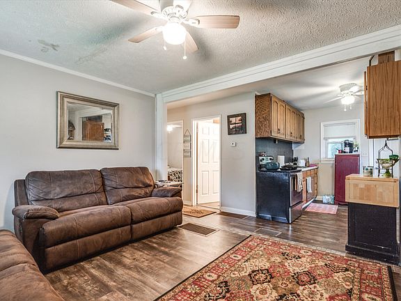 3rd image of 2376 Vendome Dr S