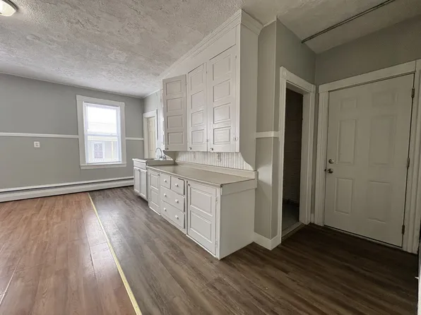 212-214 Blake St #9, Lewiston, ME 04240